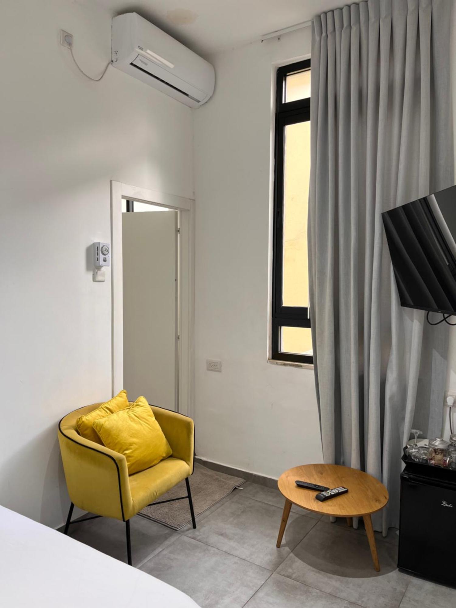Bed and Breakfast Yona 8 Tel Aviv Esterno foto